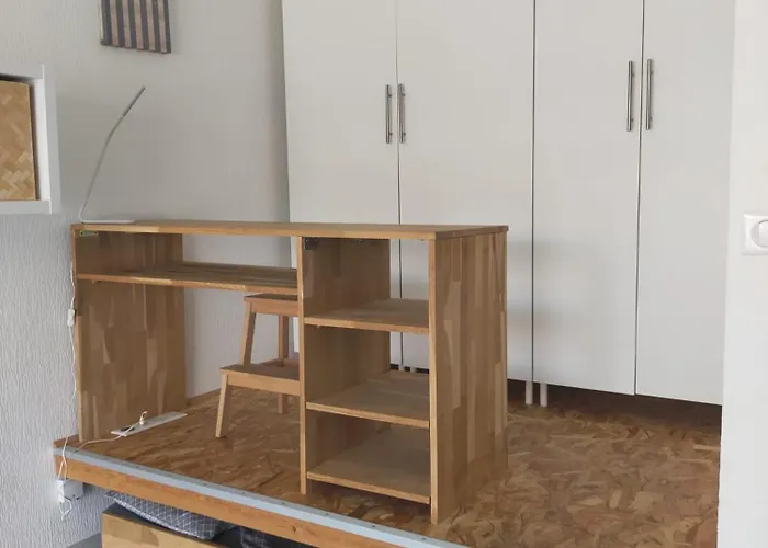 Grand , Proche Port *