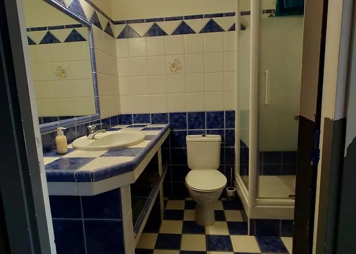 Grand , Proche Port *