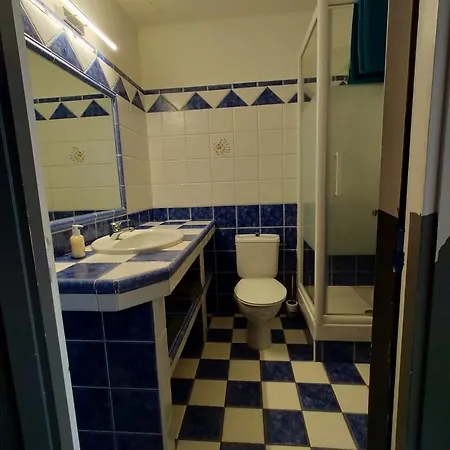 Grand , Proche Port *