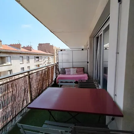 Apartment Grand , Proche Port *